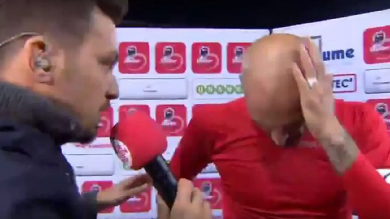 Un fotbalist din campionatul Belgiei a fost lovit în cap cu un obiect aruncat din tribune, în timpul unui interviu (VIDEO)