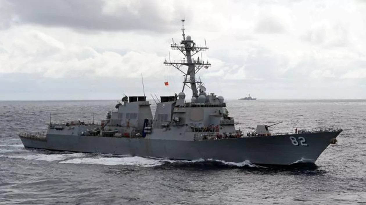 Distrugătorul american USS Lassen se apropie la aproximativ 20 de kilometri de insulele construite de China