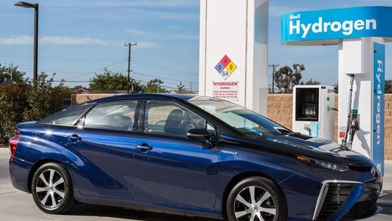 Mașinile cu hidrogen au atras toate privire la salonul auto de la Tokyo