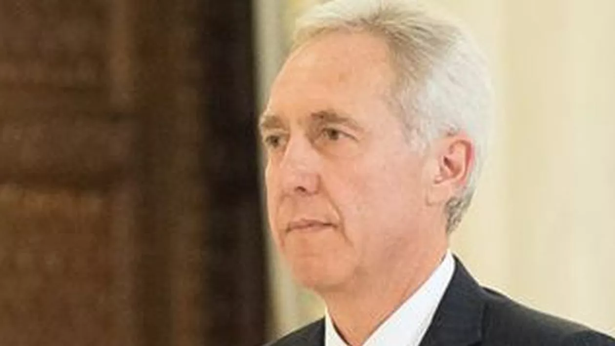 Ambasadorul american: Dacă nu ar fi fost corupția, resursele publice ar fi putut fi folosite pentru construirea mai rapidă a sistemului de autostrăzi