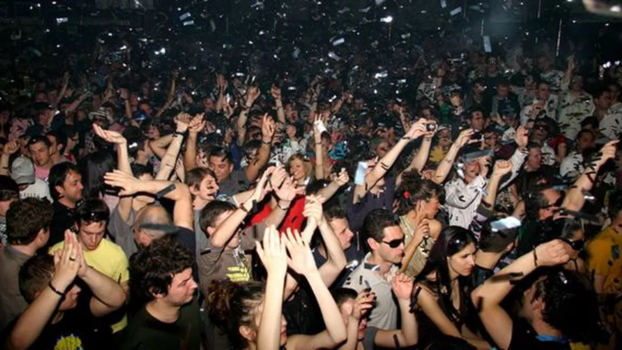 Marile cluburi din Capitală și-au suspendat evenimentele de sâmbătă seara în semn de solidaritate cu victimele incendiului de la Colectiv