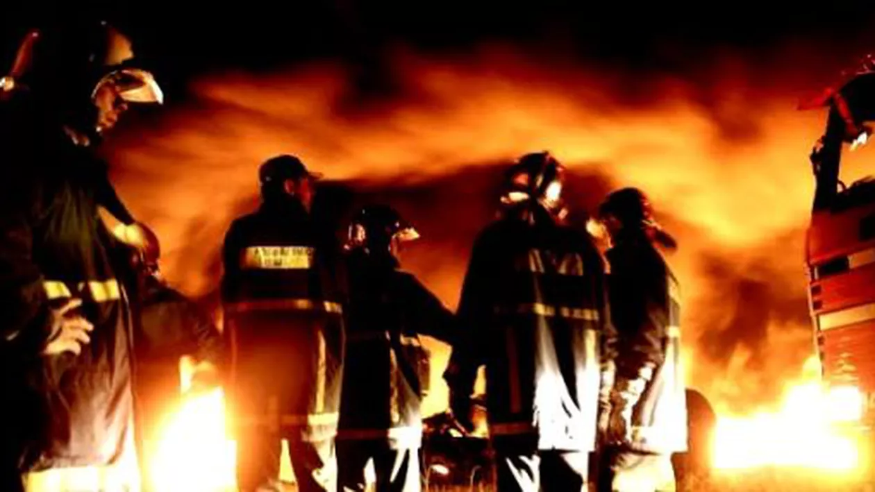 Supravieţuitorii incendiului de la clubul Station din SUA din 2003, întristaţi de tragedia de la Bucureşti: "E atât de asemănător. Chiar nu vom învăţa niciodată?"