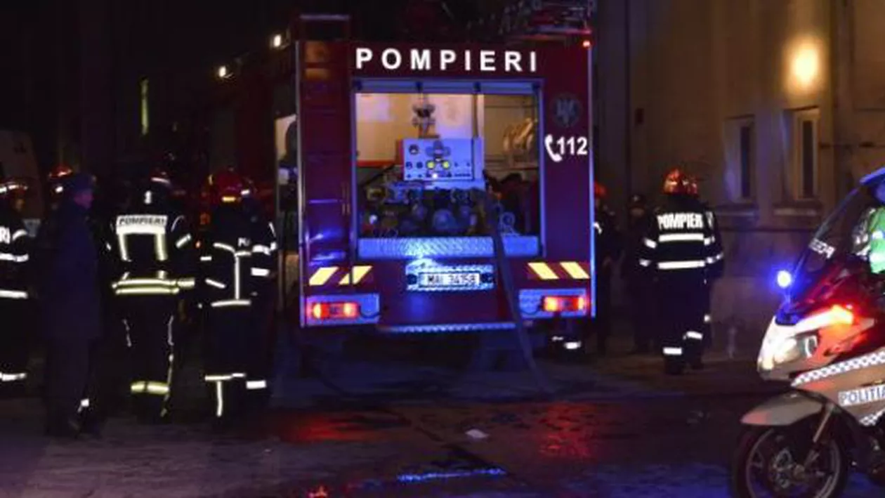 Salvator: Am găsit o fată care cred că a avut o bluziţă mai sintetică şi se topise pe ea, se vedea cum era prinsă de piele. Prin club erau geci, telefoane. Sunau rudele. Am văzut pe unul că suna "Naşa"