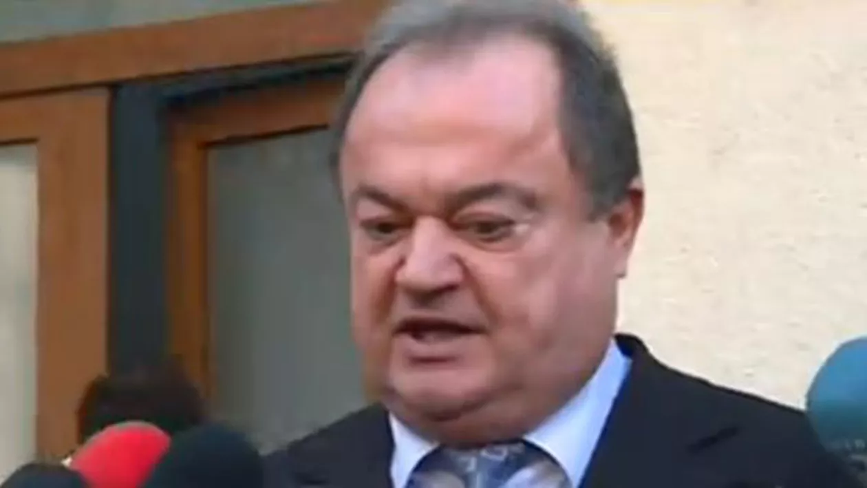 Blaga: Probabil jumătate de școli funcționează ilegal. Știu precis că la un moment dat nici Sala Palatului nu îndeplinea toate condițiile