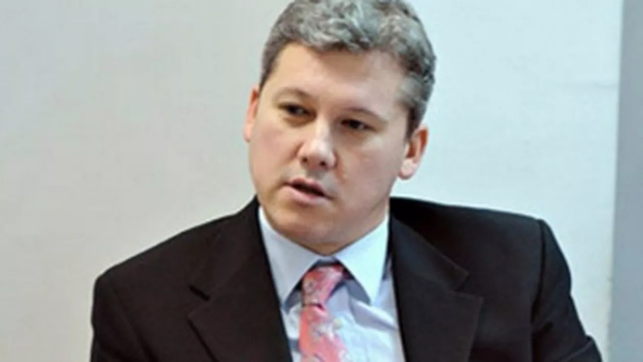 Klaus Iohannis a promis că îl va nominaliza premier pe Cătălin Predoiu: Cum arată cartea de vizită a acestuia, care a fost rolul său în gala Bute şi în ce alte scandaluri a fost implicat