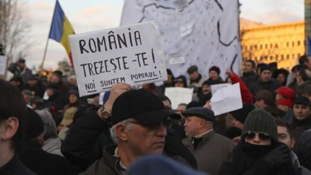 “Suntem în scenariul din 1989 când tovarăşul Iliescu l-a executat pe tovarăşul Ceauşescu pentru ca tot tovarăşii să rămână la putere”. Mălin Bot: Cine a anunţat demisia lui Ponta? Condamnatul Liviu Dragnea!
