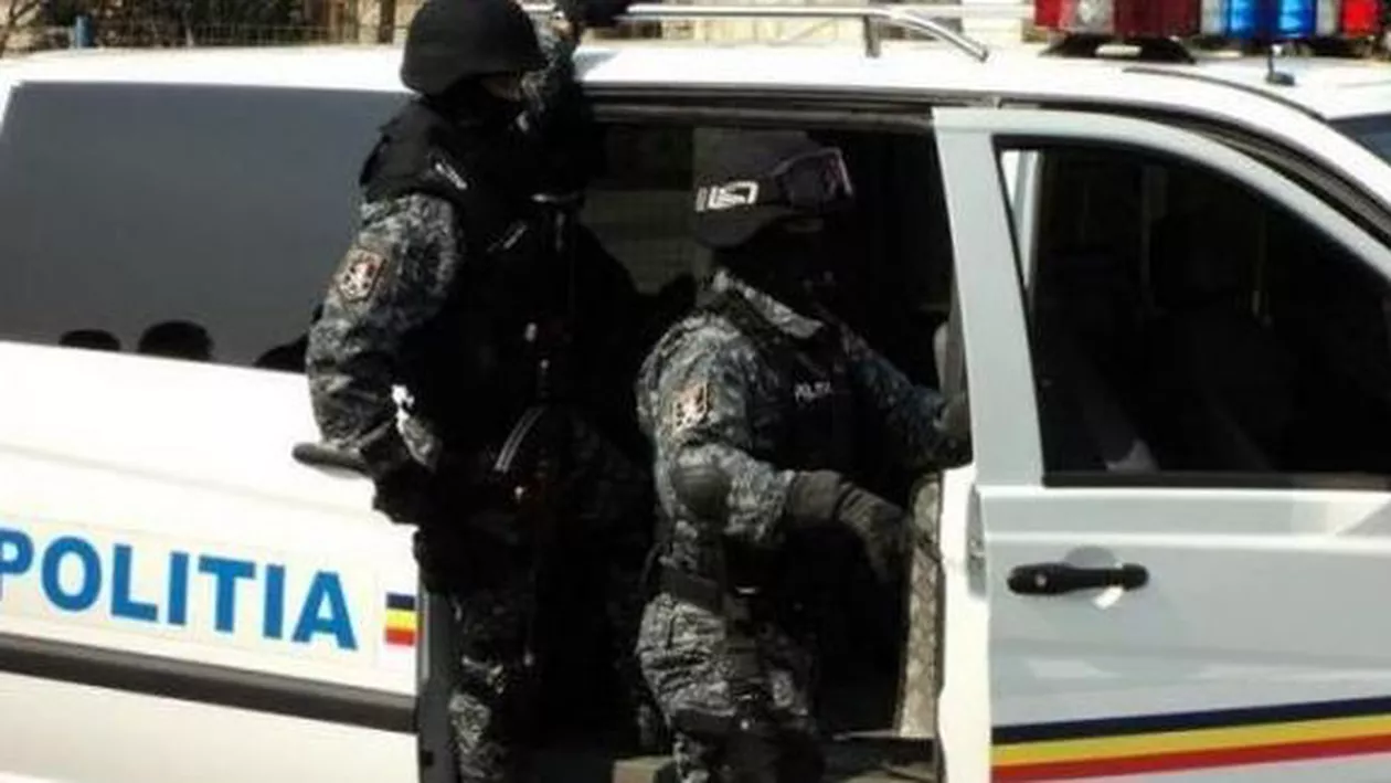 Două funcționare din Primăria Sectorului 4 au fost reținute de DNA