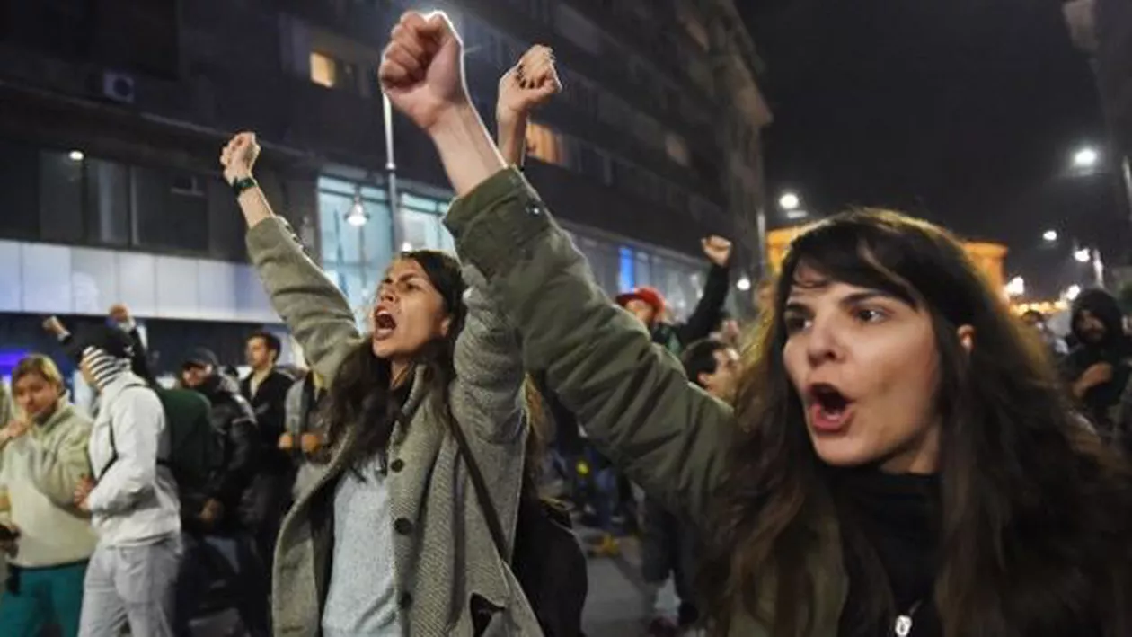 Sute de români din New York au protestat în semn de solidaritate cu românii din țară