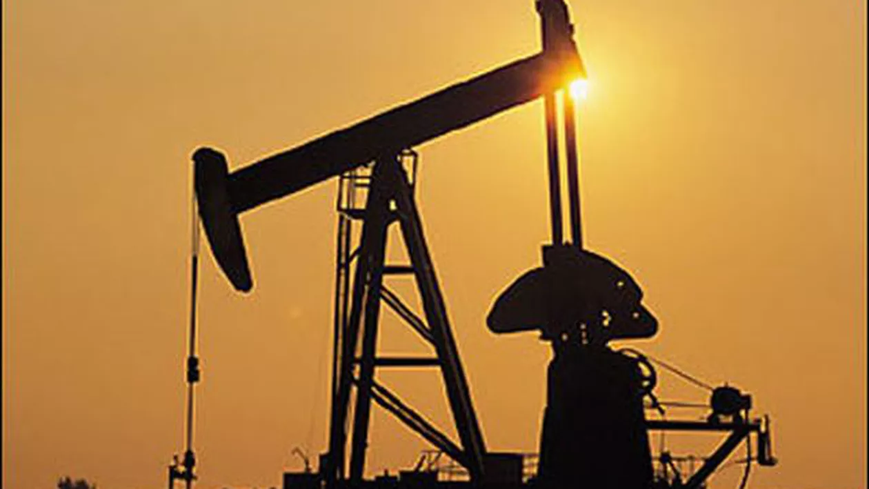 Industria petrolului și a gazelor: Investiții reduse cu 200 de miliarde de dolari