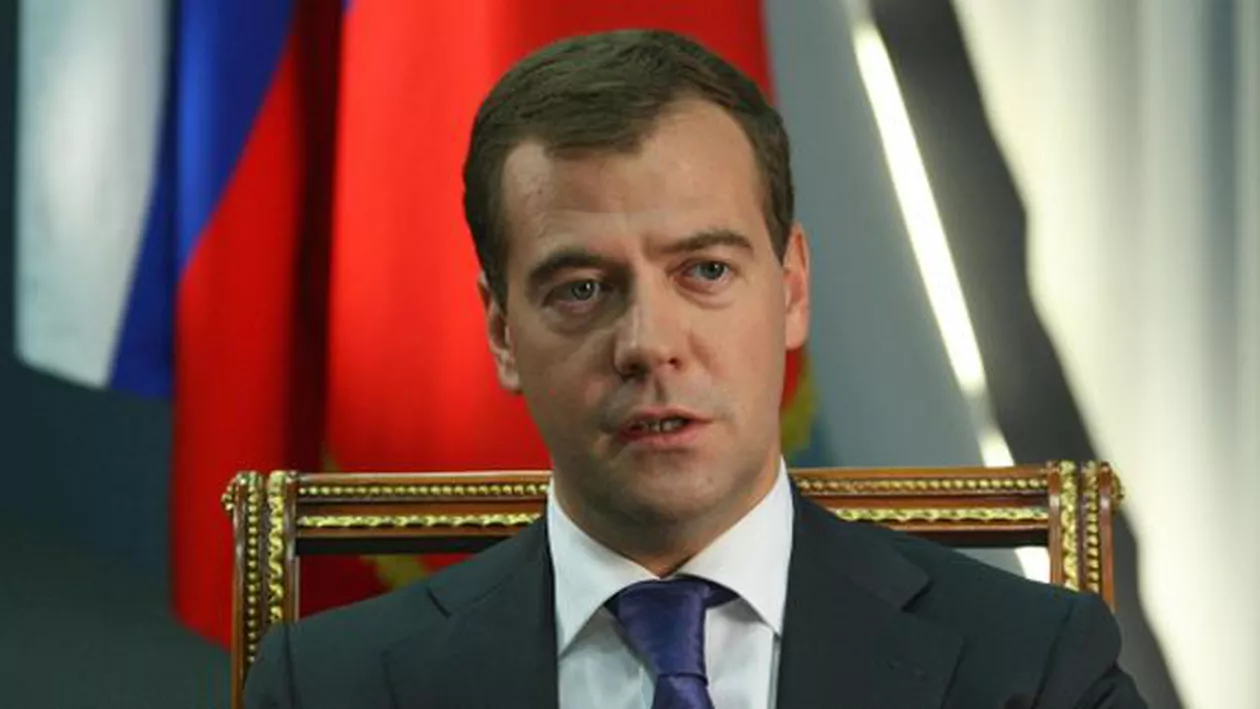 Dimitri Medvedev, despre prăbușirea avionului rus în Egipt: Bineînțeles, probabilitatea unui act terorist rămâne