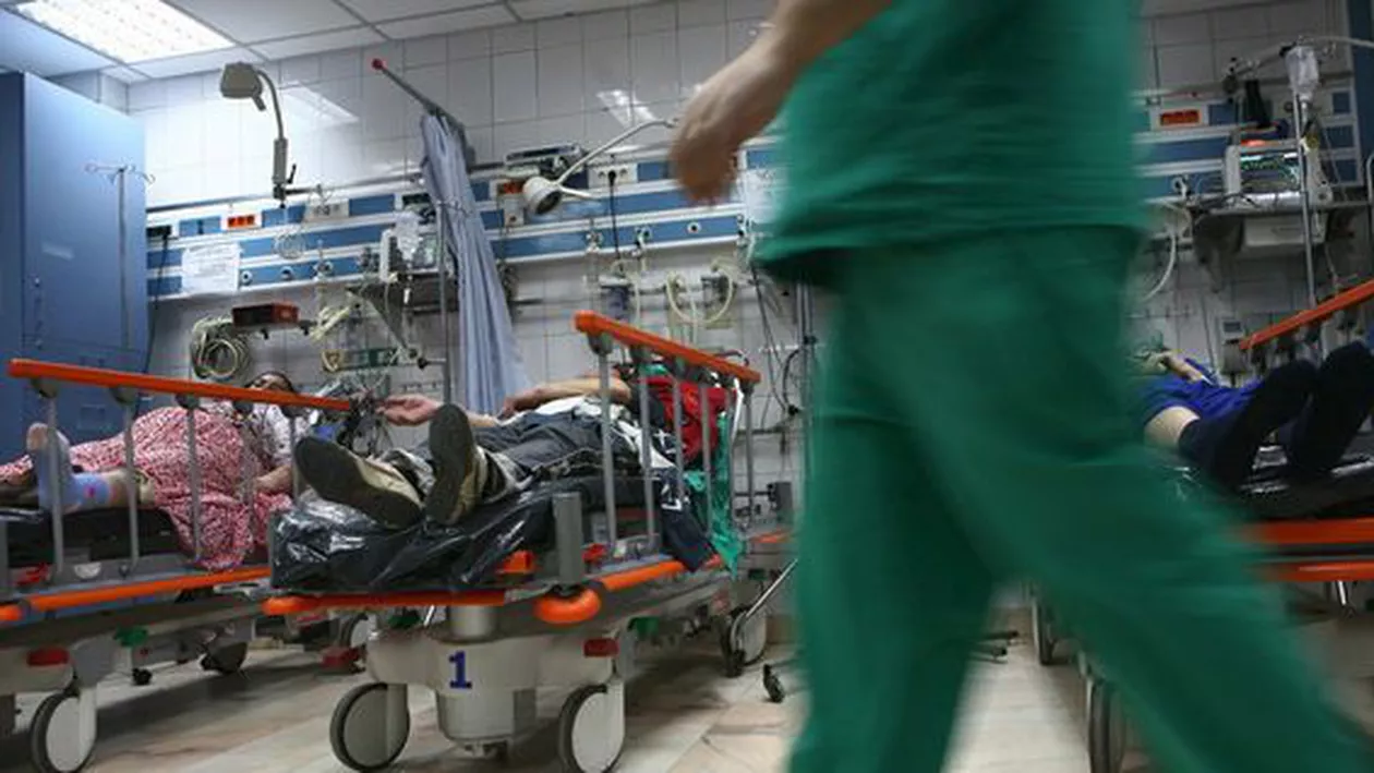 Medic român stabilit în Franţa: Răniţii din Colectiv nu ar fi fost trataţi mai bine nici în Franţa, nici în Belgia