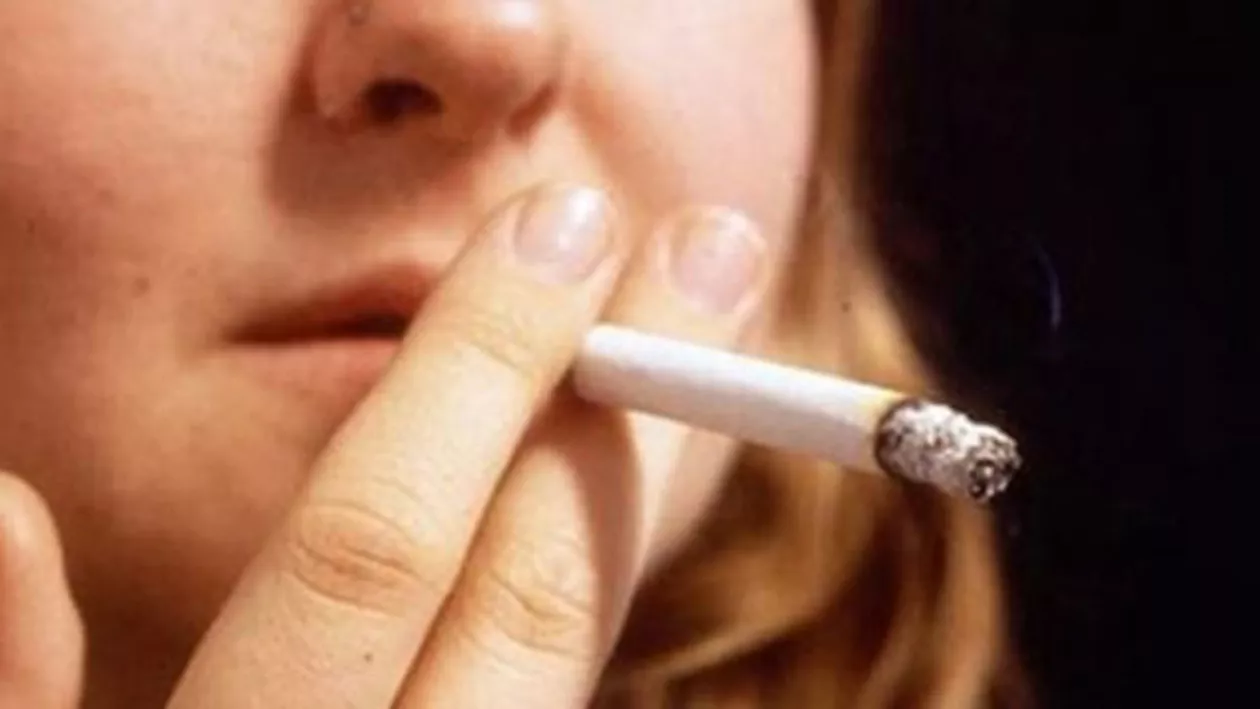 Fumatul ar putea fi interzis în spațiile închise: Actul normativ care interzice aprinderea ţigărilor în spaţiile publice închise a primit avizul Comisiei de Sănatate din Camera Deputaţilor