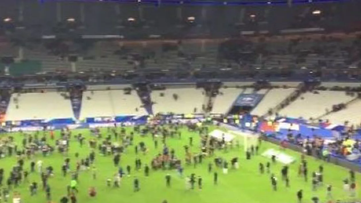 Atentatele de la Paris: Echipa de fotbal a Germaniei a petrecut noaptea în vestiarele arenei Stade de France, după meciul cu Franța