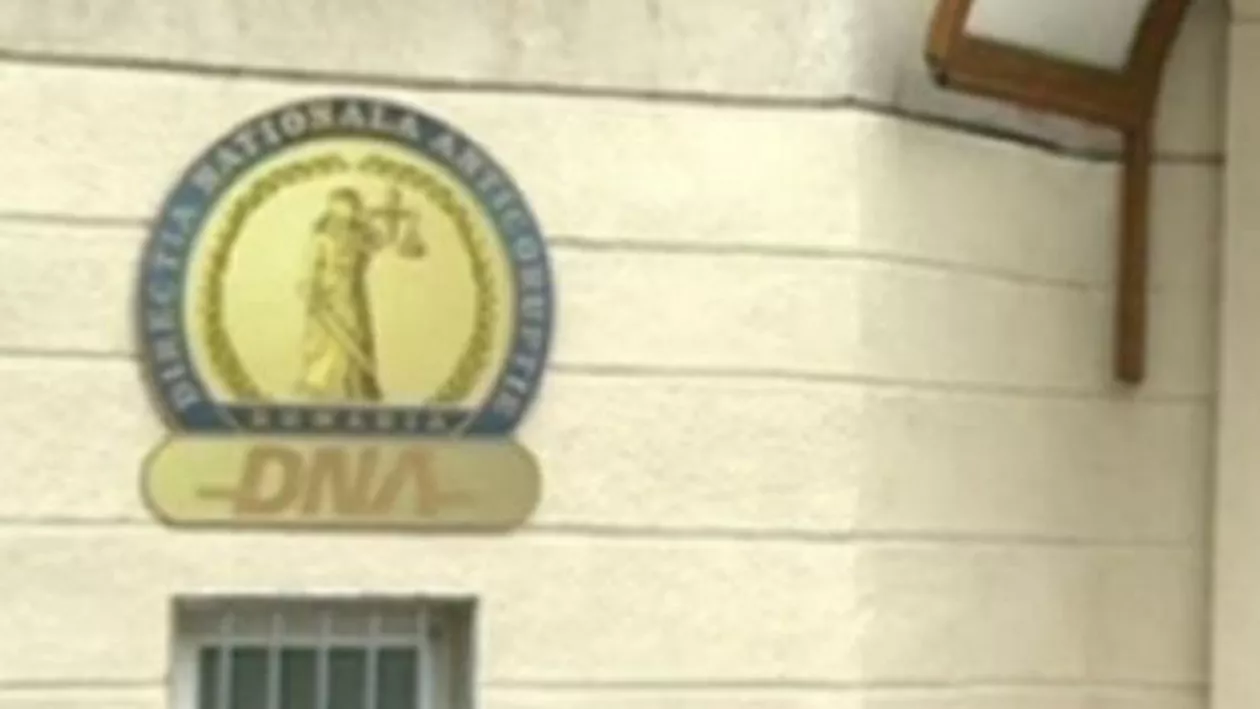 Directorul executiv al Agenției Județene de Ocupare a Forței de Muncă Cluj, reținut pentru luare de mită și fals în declarații