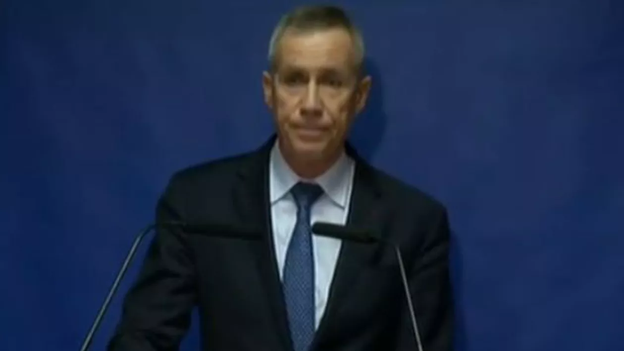 Procurorul Franței: 129 de oameni au murit la Paris. Șapte teroriști au fost uciși (VIDEO)