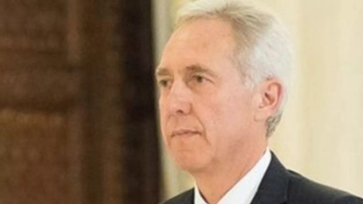 Ambasadorul american Hans Klemm i-a transmis condoleanţe lui Bogdan Aurescu pentru cei doi români care au murit în atentatele de la Paris