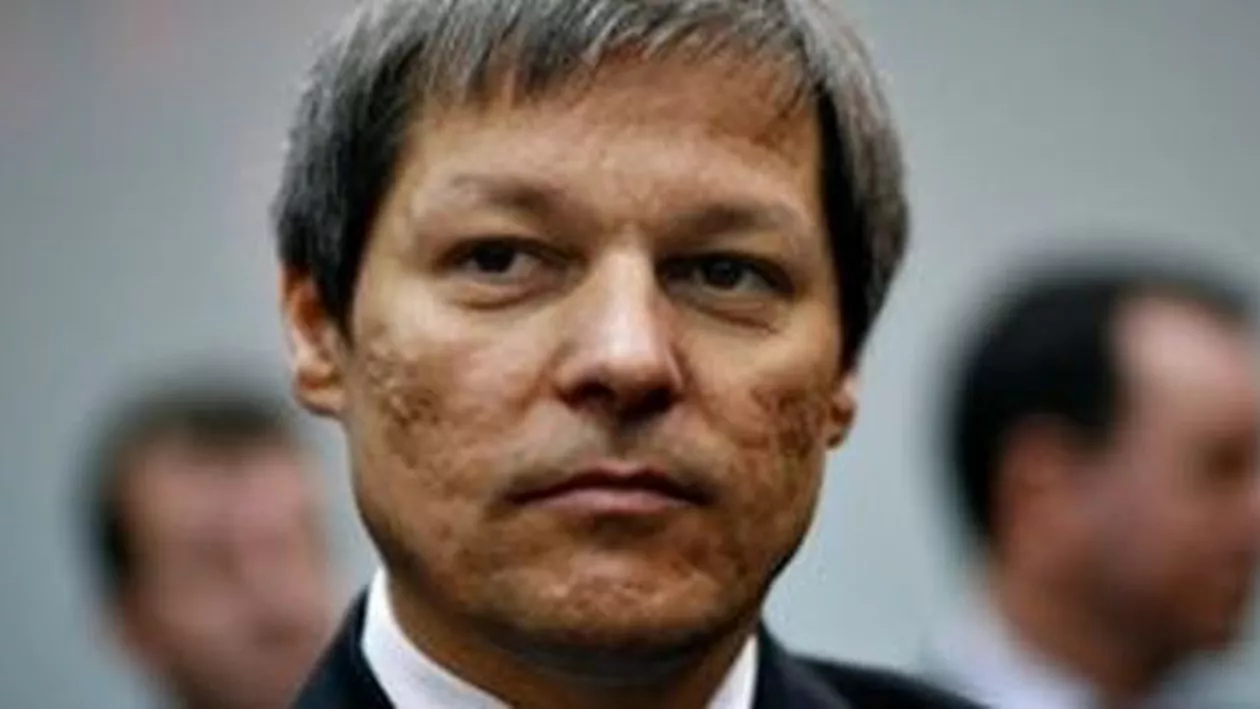 Dacian Cioloș, prezent la ședința conducerii PNL, după ce a participat la reuniunea Comitetului Executiv al PSD