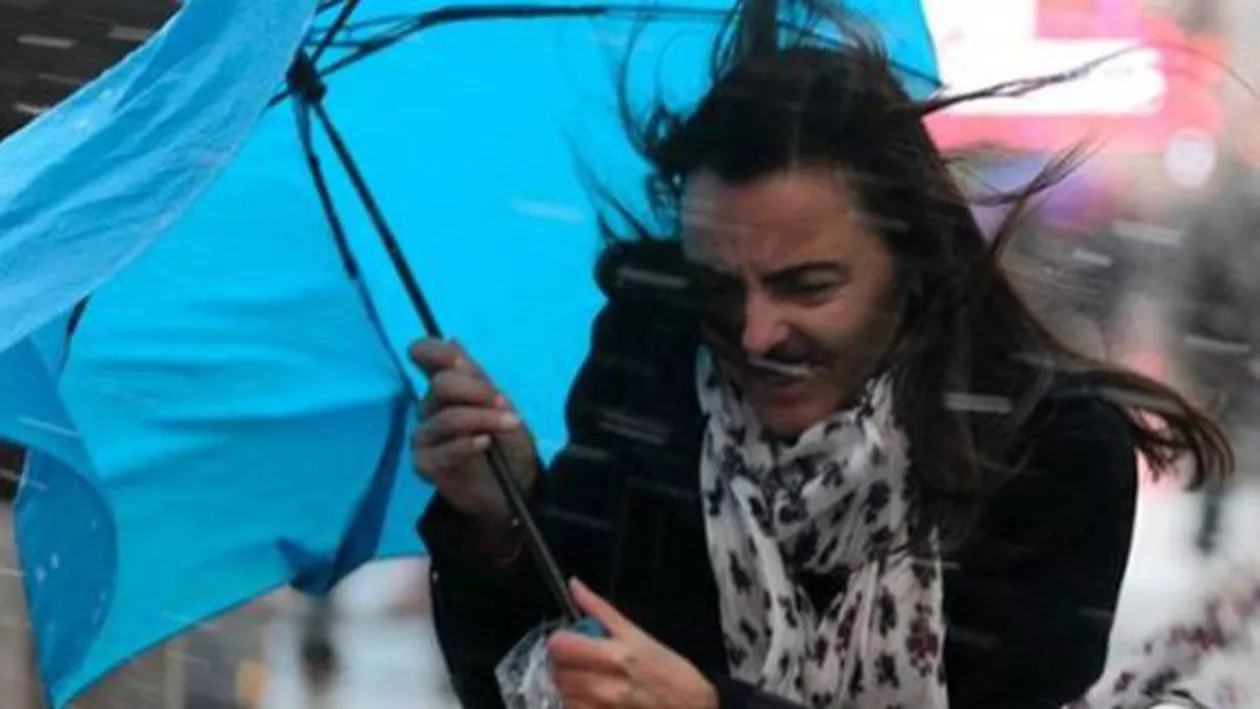 ANM  a anunțat intesificări ale vântului în 13 județe din Dobrogea, Oltenia și Dobrogea pentru următoarele ore