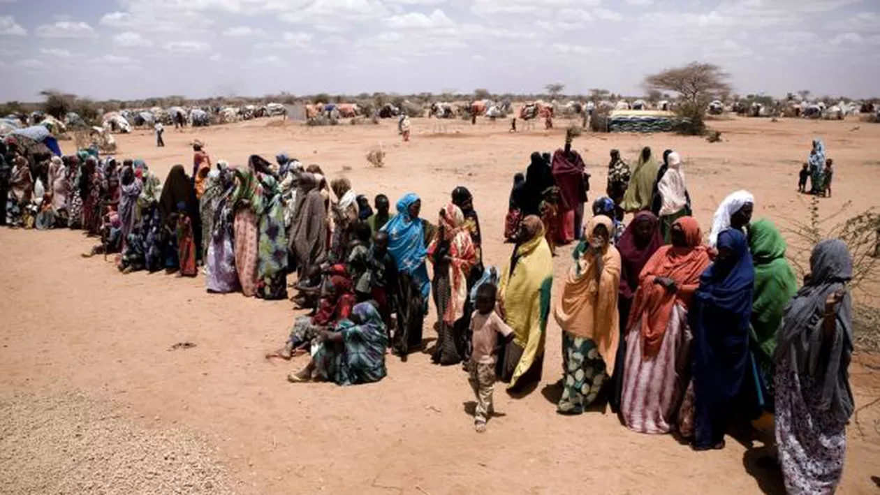 UNHCR cere statelor să nu respingă refugiații din cauza atacurilor de la Paris
