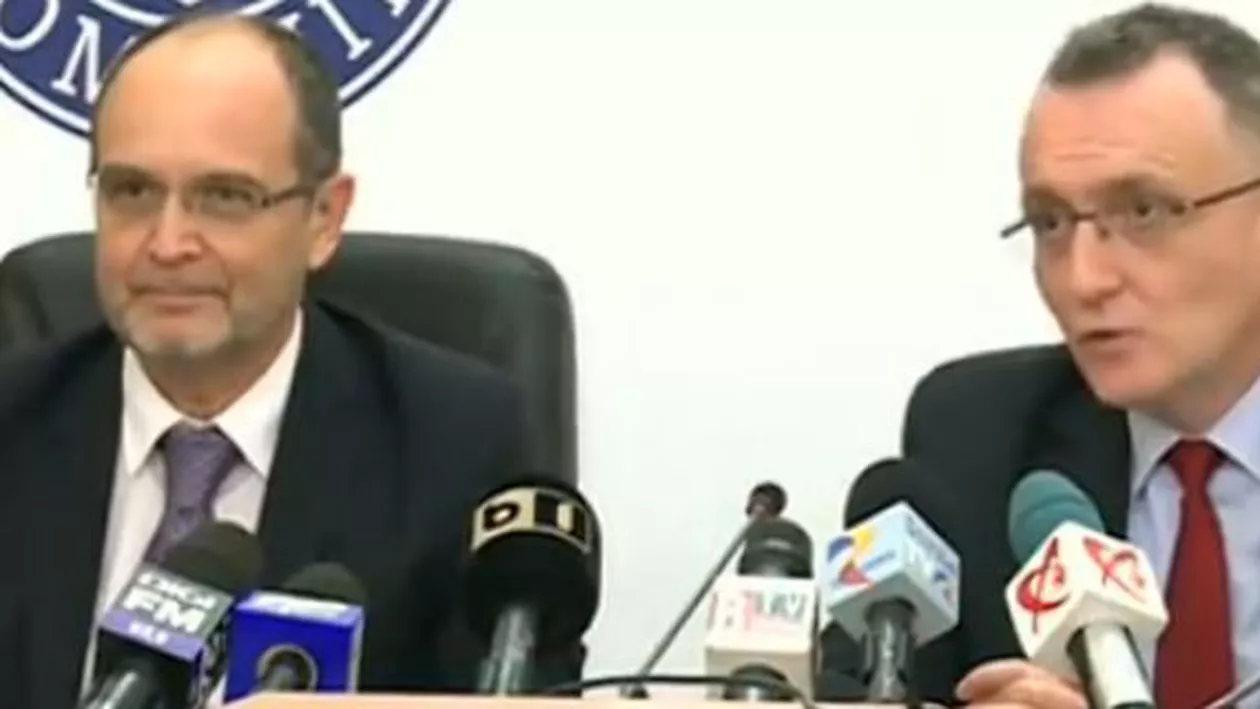 Curaj a preluat mandatul la Educație: E extrem de importantă continuitatea. Sorin Cîmpeanu: De la mine lucrurile se văd optimist. Vă doresc succes (VIDEO)