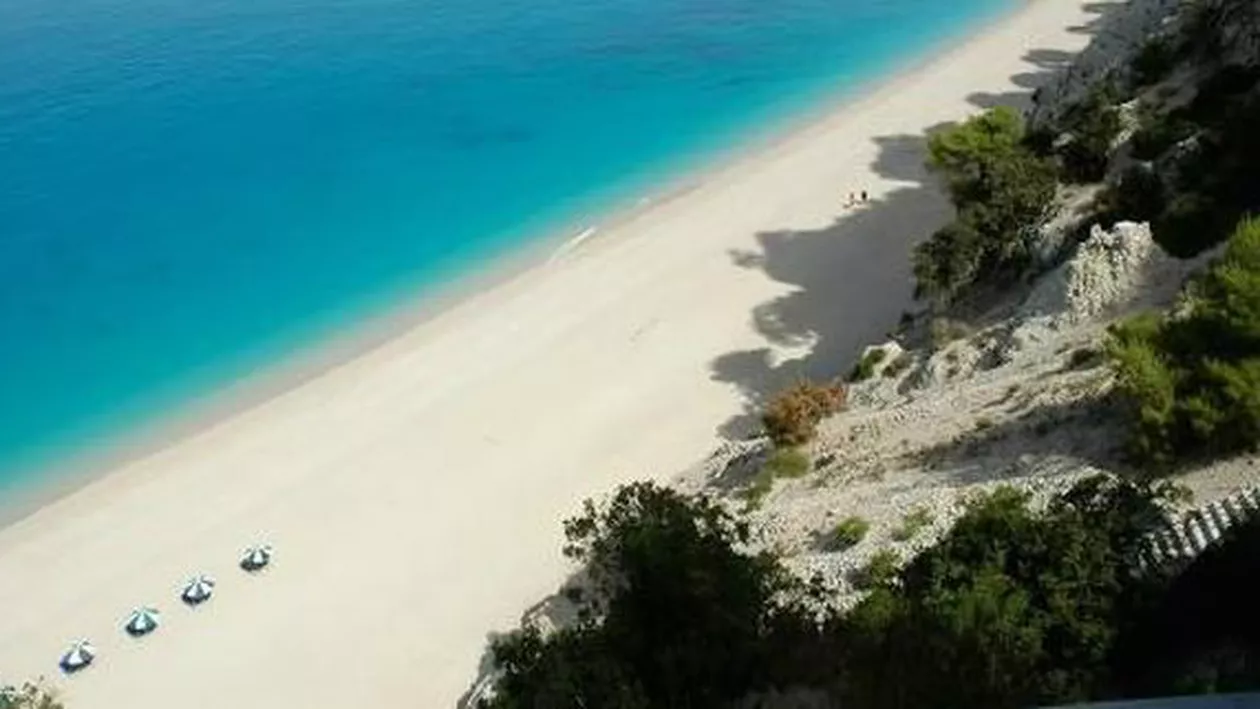Plaja Egremni din insula grecească Lefkada, distrusă de cutremur (VIDEO)