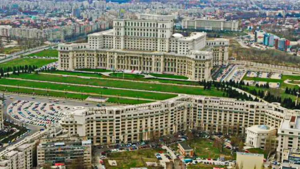 Geamantanul suspect găsit în zona Palatului Parlamentului era gol (VIDEO)