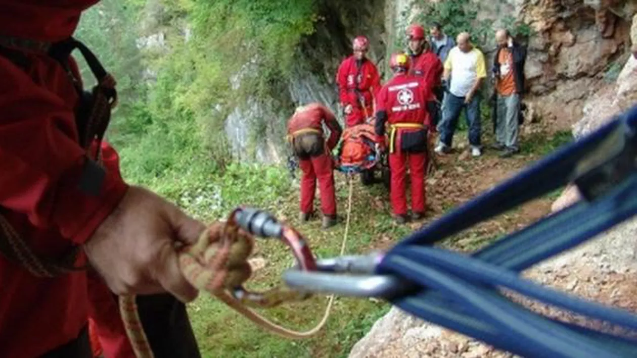 Patru turiști blocați sâmbătă în Bucegi, recuperați de salvamontiști