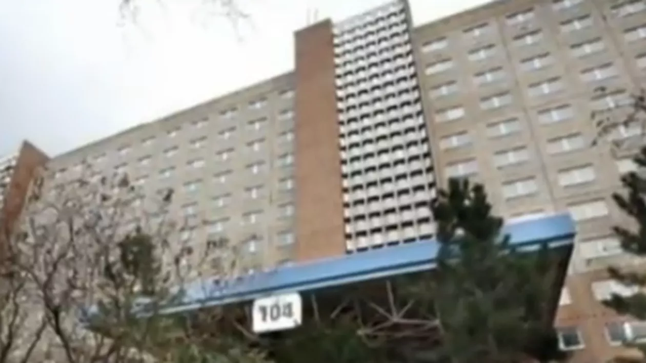 Autoritățile germane au deschis un adăpost pentru refugiați în fostul sediu al Stasi, vechea poliţie secretă comunistă din Germania de Est (VIDEO)