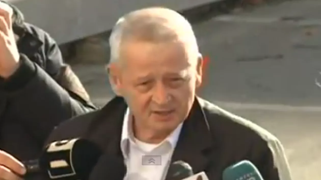 Oprescu s-a prezentat la Tribunalul București. Fostul edil, trimis în judecată pentru fapte de corupție (VIDEO)