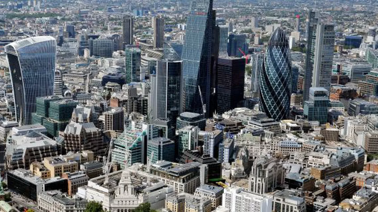 Tranparency International: Sistemul britanic inadecvat de reglementări împotriva spălării de bani a lăsat regatul deschis finanțării terorismului