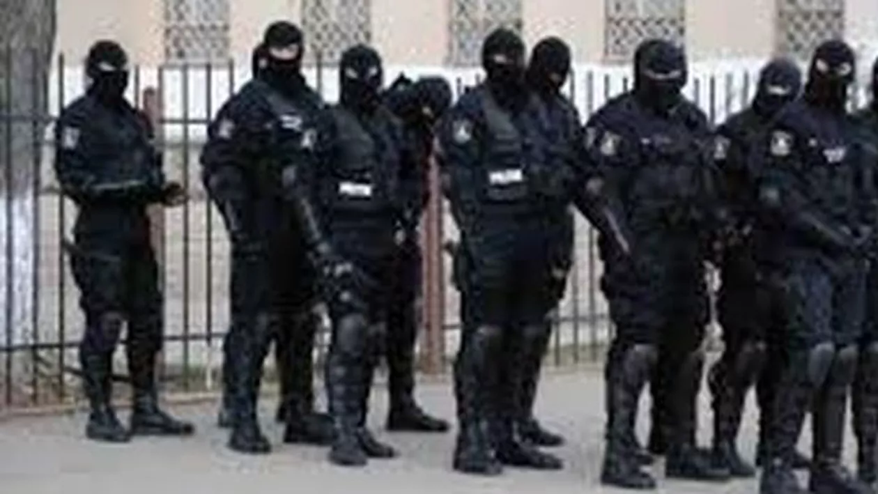 "Franța încă este vizată": Aproximativ 300 de controale au avut loc în Paris, după atacurile teroriste