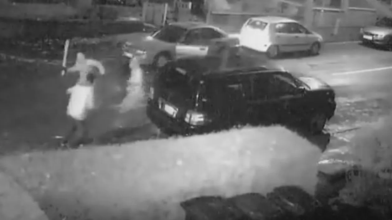 Un bărbat de origine pakistaneză a fost bătut cu bestialitate pentru că a trecut de la islamism la creștinism (VIDEO)