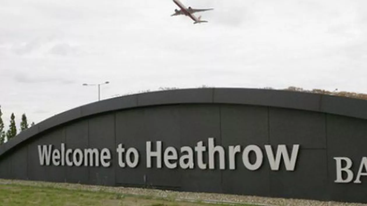 Accesul rutier în aeroportul Heathrow, din Londra, a fost perturbat de protestatari ecologiști care se opun cosntrucției unei a treia piste