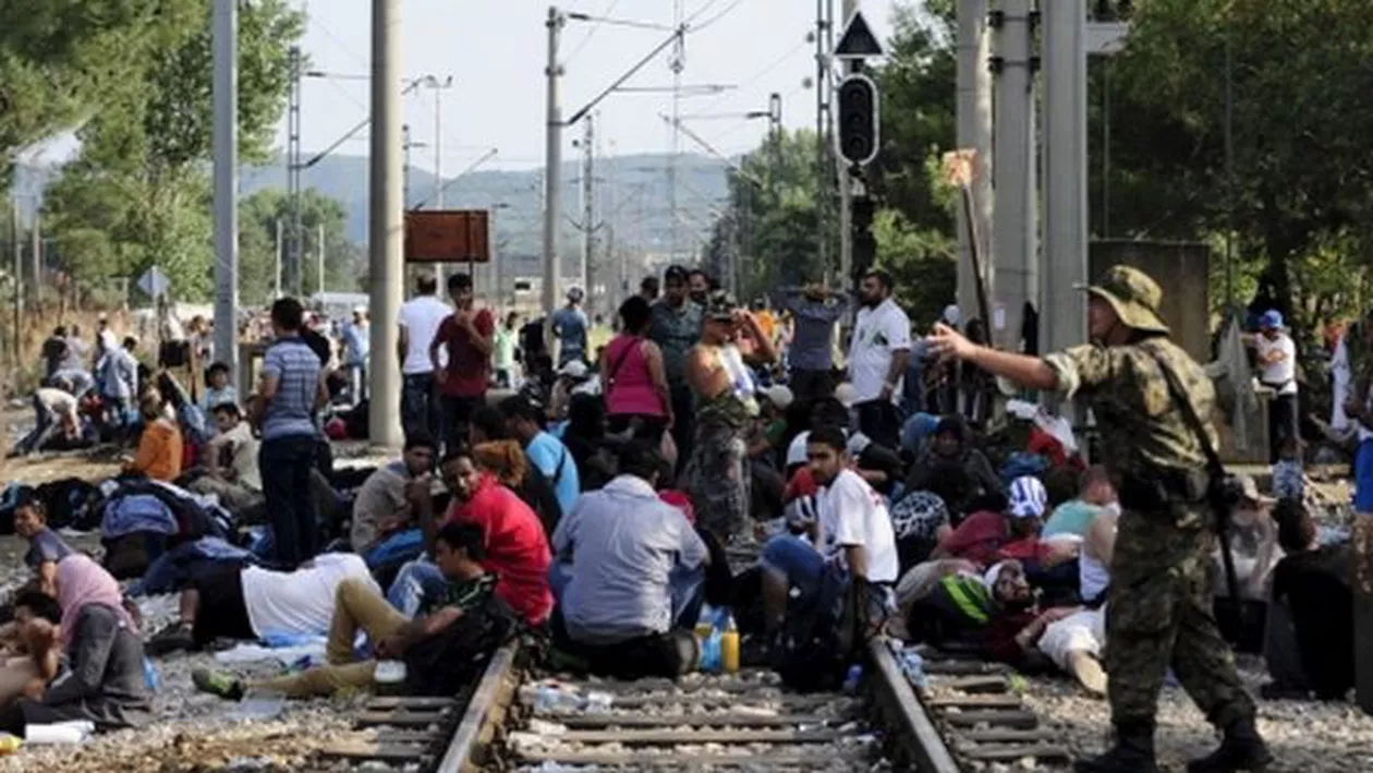 Ciocniri între migranții de la granița Macedoniei cu Grecia și poliția macedoneană