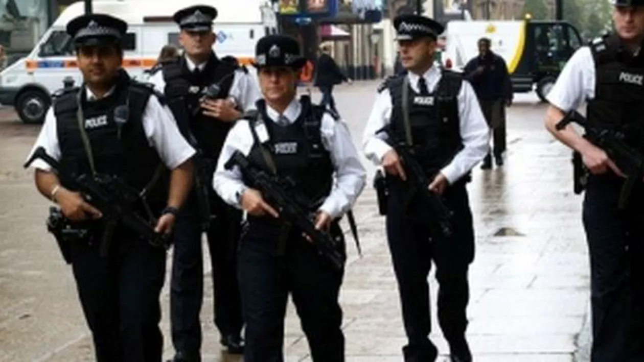 Bruxelles: O a șasea persoană a fost inculpată pentru ”atentate teroriste”, în cadrul anchetei privind atentatele de la Paris