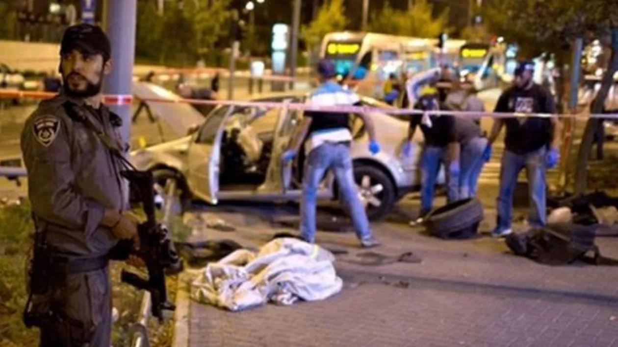 Cisiordania: Doi islamiști palestinieni, împucați mortal după ce au intrat intenţionat cu mașinile în militari israelieni