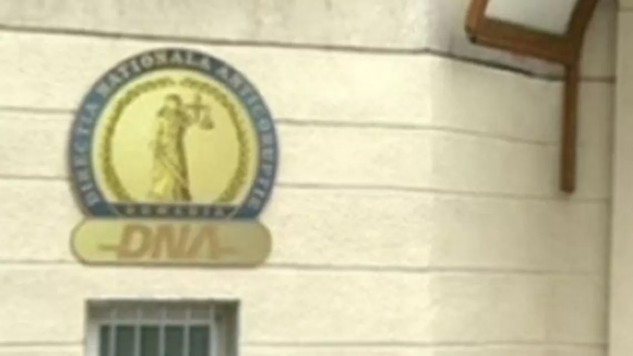 Şef de la Brigada Rutieră din Capitală, cercetat de DNA pentru că ar fi primit 500 de euro