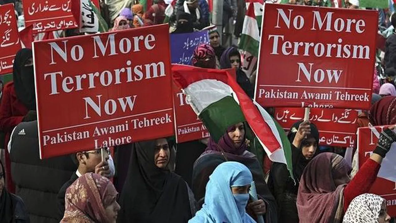 Pakistan: Patru terorişti au fost executați, după atacul comis asupra unei şcoli militare