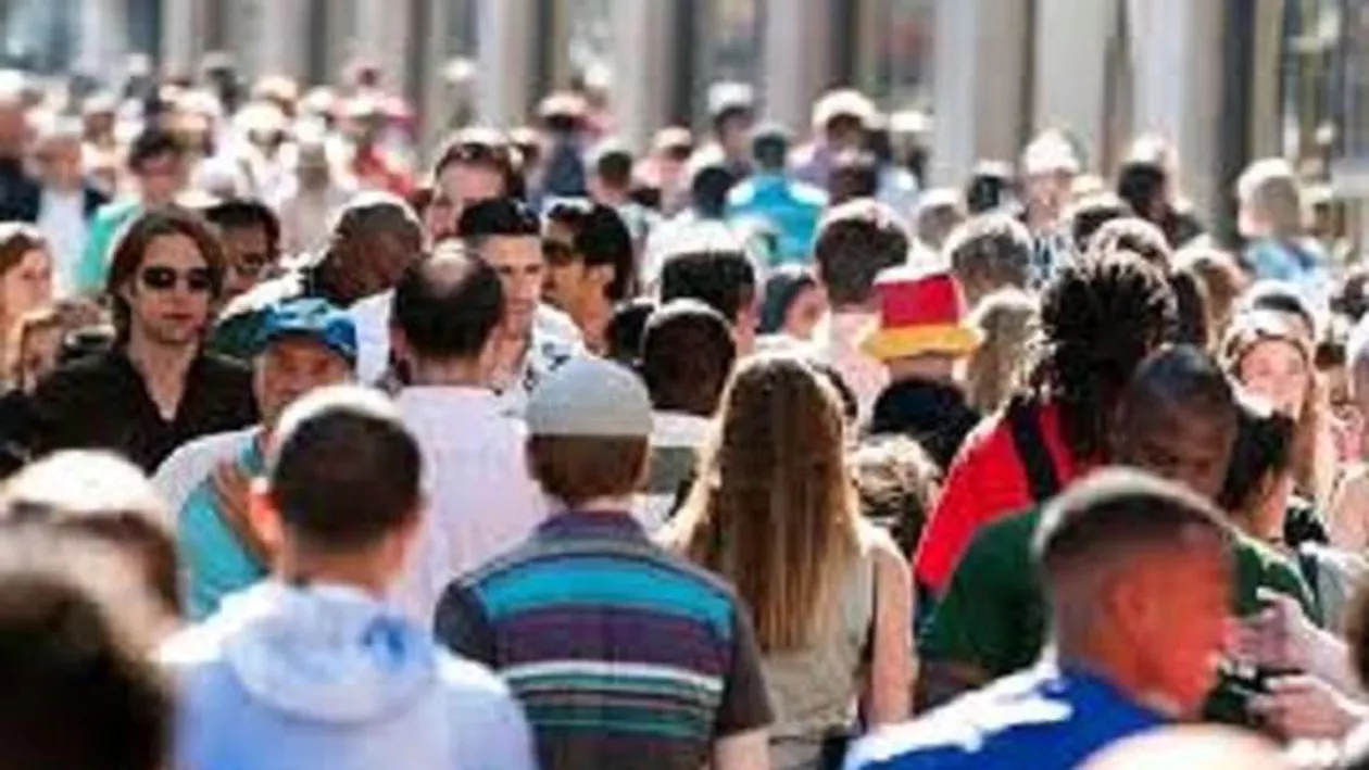 Migrația și scăderea natalității, motivele pentru care populația României are o rată bruscă de îmbătrânire