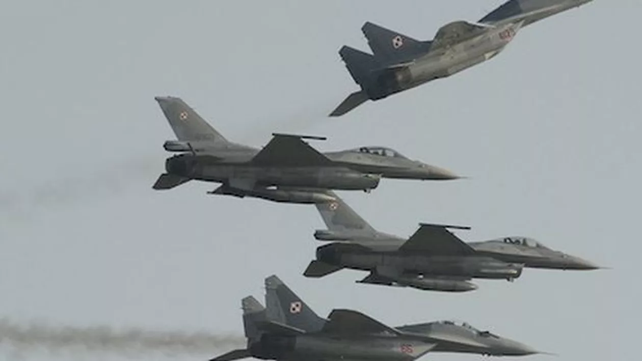 Polonia dezminte informația potrivit căreia ar lua în calcul posibilitatea de a avea acces la armament nuclear în cadrul NATO