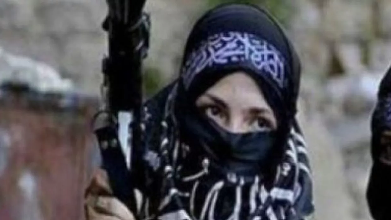 "O avem sub strictă supraveghere": Românca expulzată din Italia pentru legături cu ISIS s-a stabilit în apropiere de orașul austriac Innsbruck