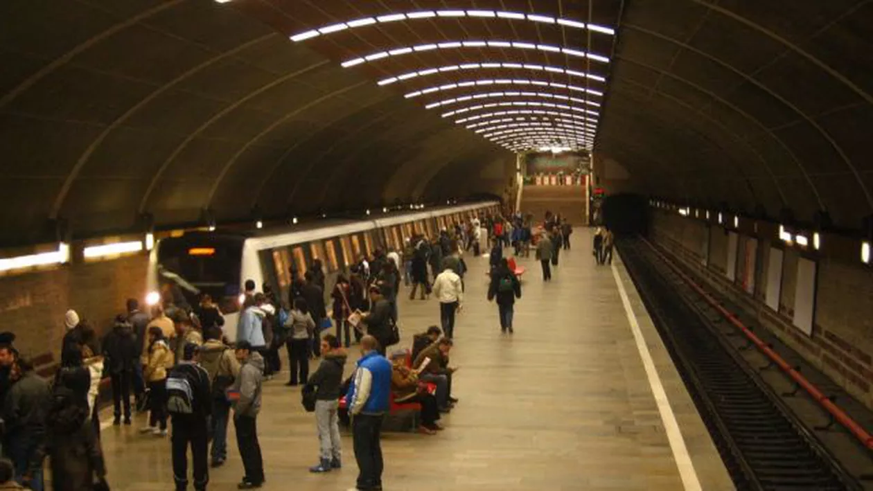 Metrorex ia noi măsuri de siguranță: Compania a decis eliberarea staţiilor de metrou de tonomate, dozatoare şi ATM-uri, care afectează condiţiile de acces, evacuare şi intervenţie