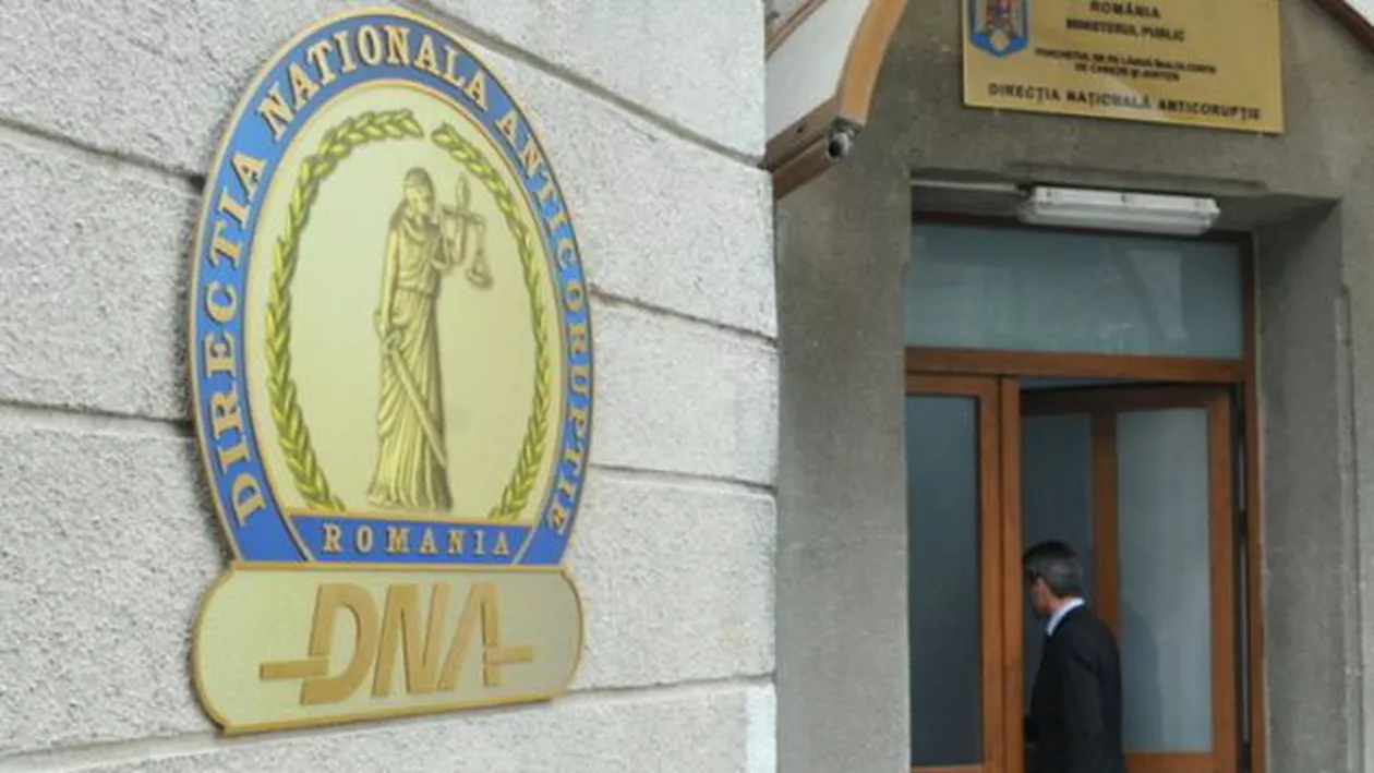 Fostul consilier al lui Tăriceanu, Marius Marcovici, dus cu mandat la DNA Brașov