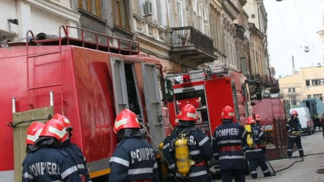 ISU interzice folosirea făcliilor sau a lumânărilor în timpul spectacolelor