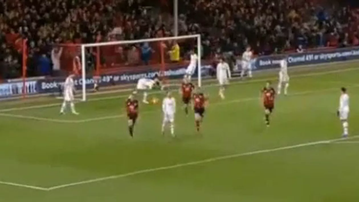 Premier League: Gol fabulos cu un şut în vinclu, direct din corner, reuşit în Bournemouth - Manchester United, 2-1! (VIDEO)