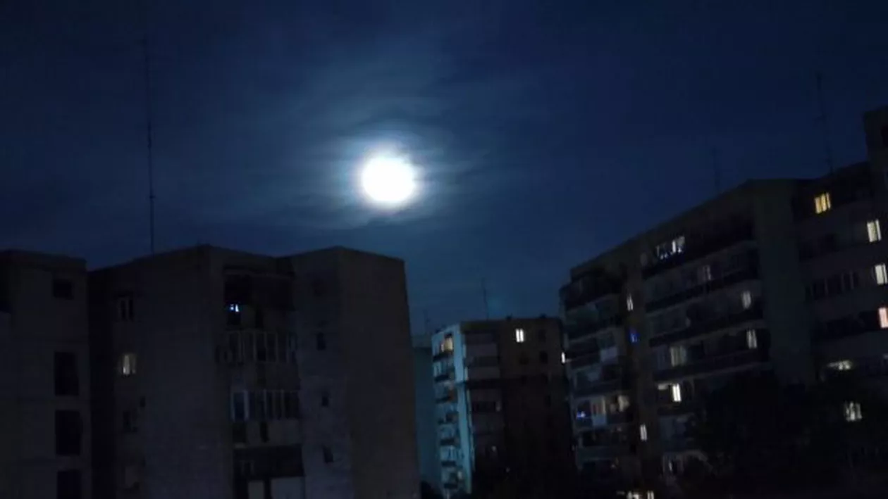 Eveniment unic pentru prima dată în ultimele patru decenii: Luna plină va fi vizibilă de Crăciun