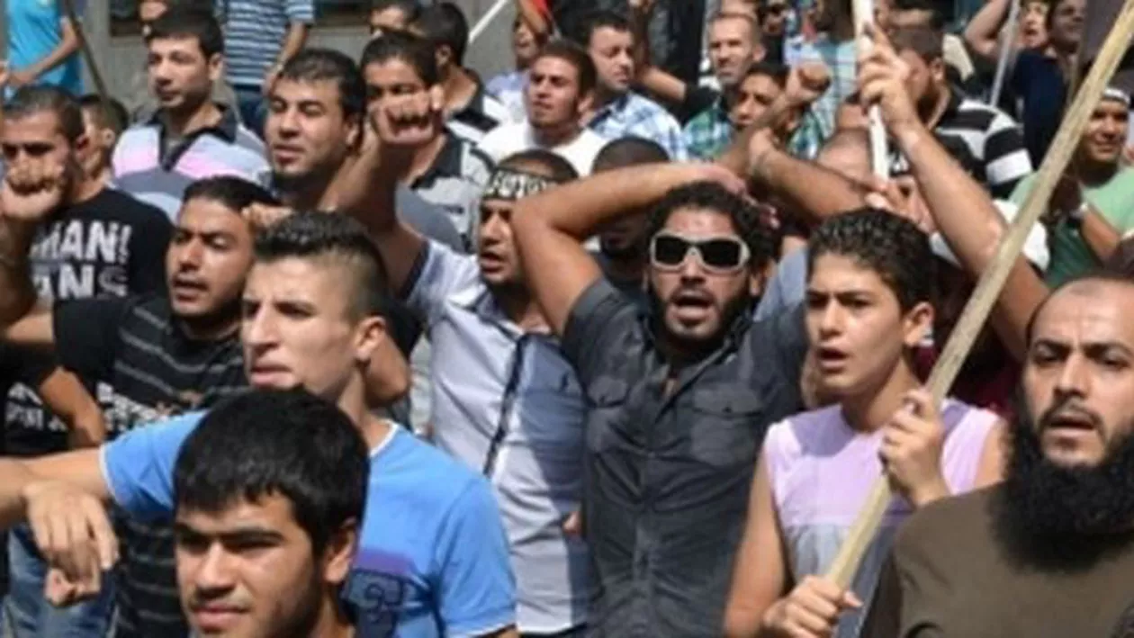 Fotografii cu execuții și capete tăiate, găsite de polițiștii norvegieni în telefoanele unor imigranți