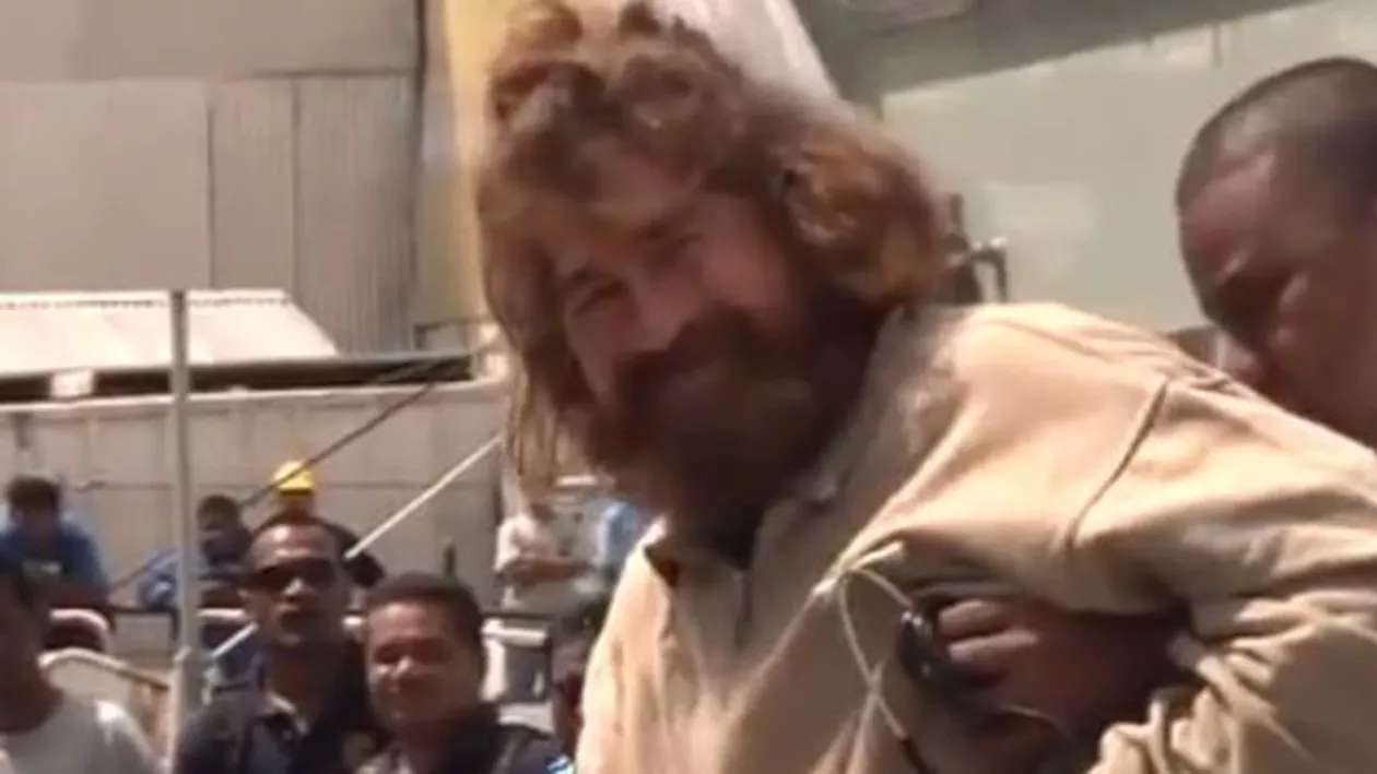 Salvadorianul care a supraviețuit 438 de zile în Pacific, dat în judecată pentru canibalism. El este este acuzat că şi-ar fi mâncat colegul de ambarcaţiune