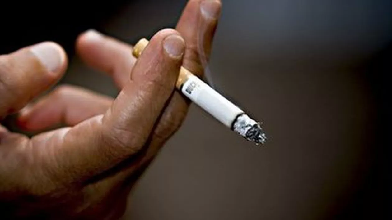 Analiză: Câți oameni ar fi afectați de legea care interzice fumatul în spațiile publice