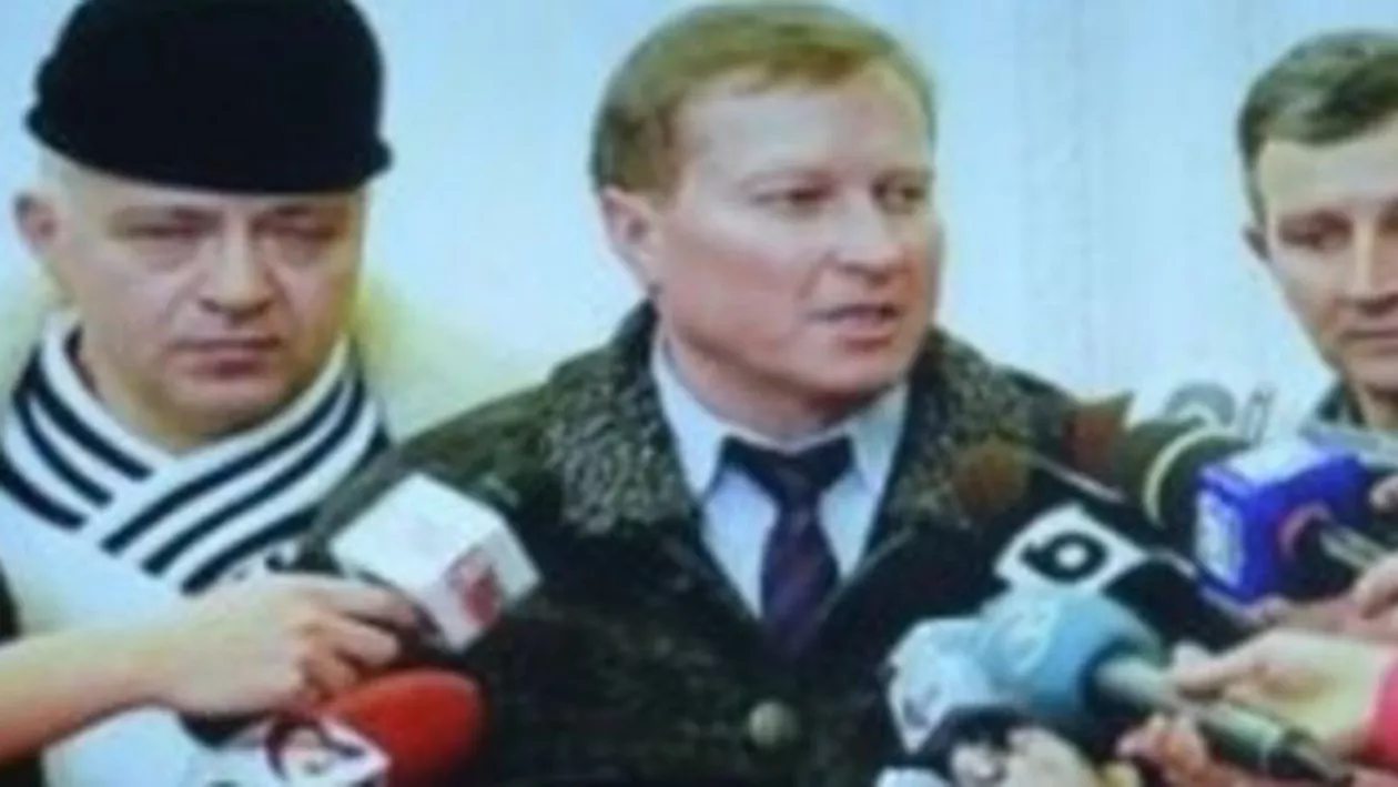 Un ofițer de securitate, deghizat în cioban la negocierile cu Tăriceanu (FOTO)